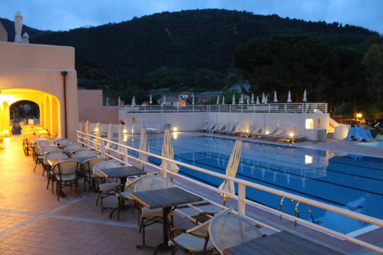 Il Villaggio Di Giuele Finale Ligure Exteriör bild